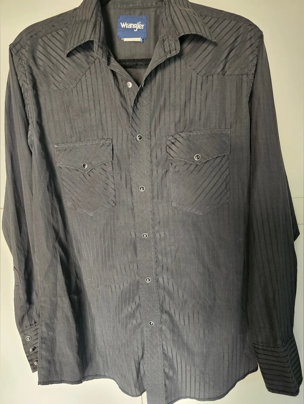 Wrangler Men's Medium Black Dobby Stripe Western Pearl Snap Long Sleeve Shirt
